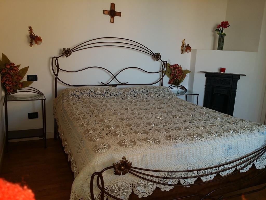 B&B Casa Dei Camini Bentivoglio Ruang foto